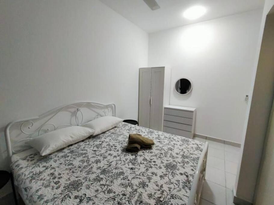 Ss Condostay Residensi Lili, Nilai Nearby Klia, Usim - Infinity Pool, Wifi, Smart Tv エクステリア 写真